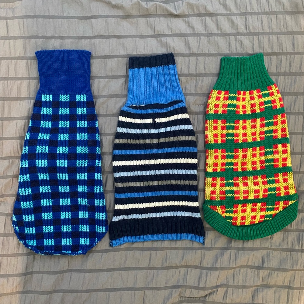 🐾 ❄️ Dog Sweaters sz Small - Picture 1 of 5
